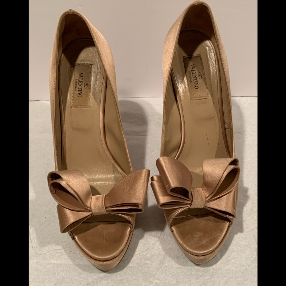 Valentino Garavani Bow Silk Heels nude size 40